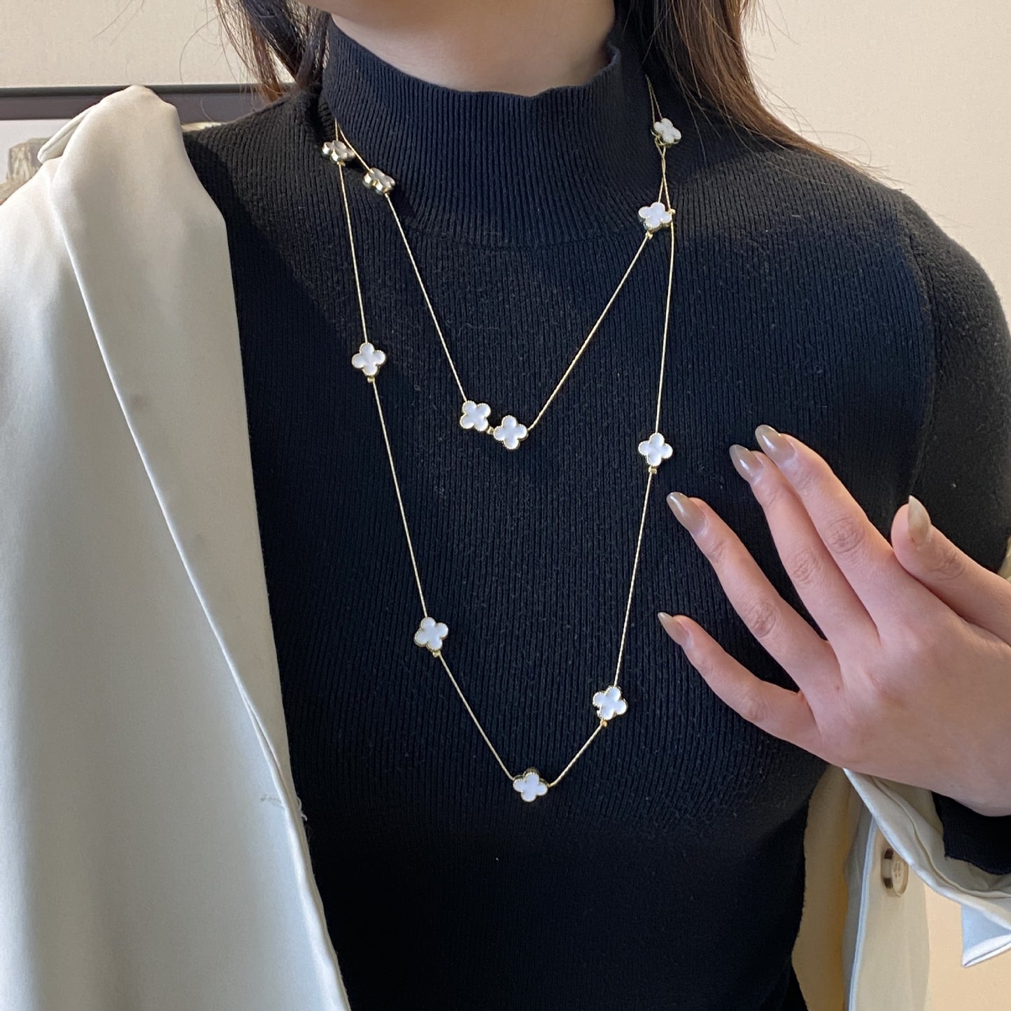 Long Layered Pearl Necklace for Women – Light Luxury Sweater Chain for Autumn & Winter