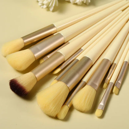 💄 13-Piece Makeup Brush Set – Soft Cosmetic Brushes with Storage Bag