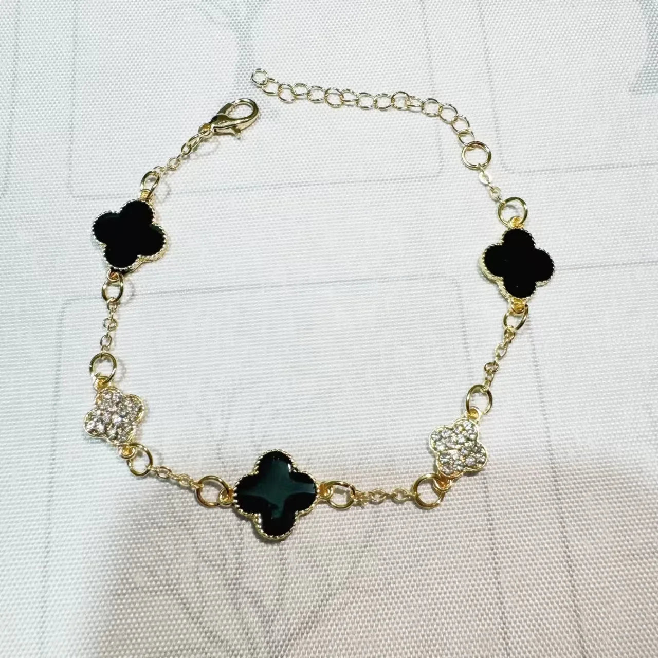 Elegant Four-Leaf Clover Bracelet