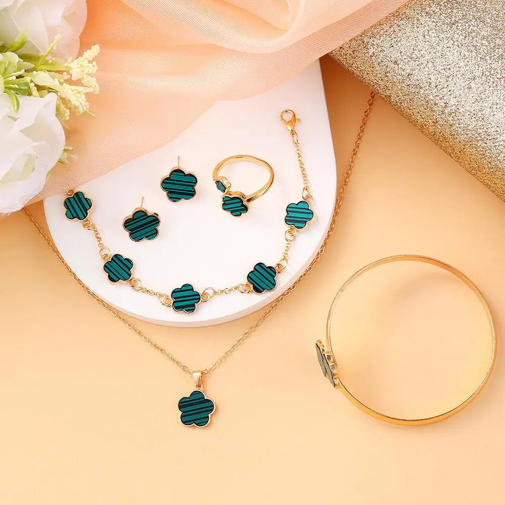 Elegant Five-Leaf Clover Jewelry