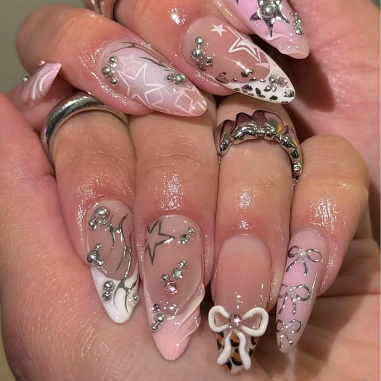 Black Bat Halloween Press-On Nails – Almond Reusable False Nail Tips 🦇🖤