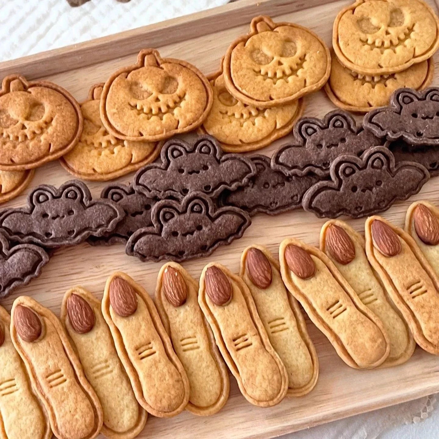 Halloween 3D Cookie Cutters – Ghost, Pumpkin, Bat &amp; Finger Shapes 🎃👻