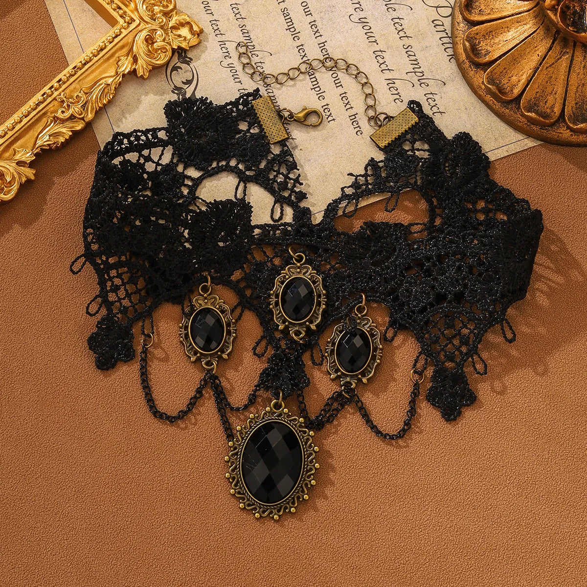 Gothic Lace Rose Choker Necklace – Neo-Gothic Women's Neck Accessory