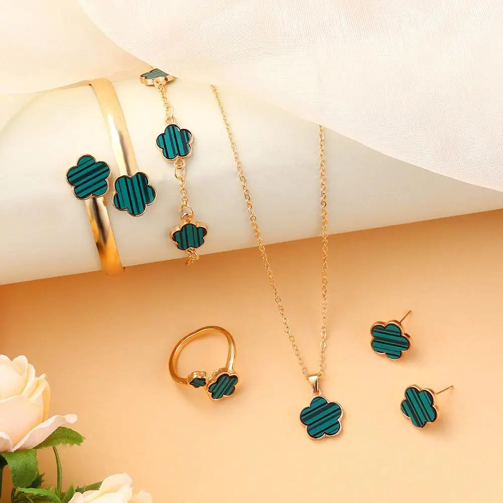 Elegant Five-Leaf Clover Jewelry