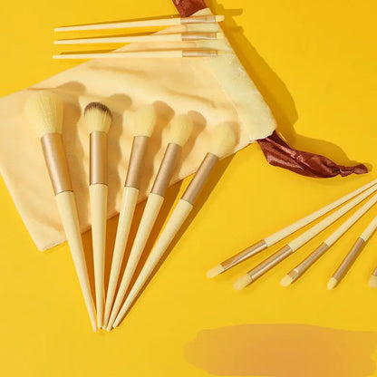 💄 13-Piece Makeup Brush Set – Soft Cosmetic Brushes with Storage Bag
