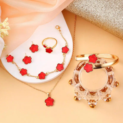 Elegant Five-Leaf Clover Jewelry