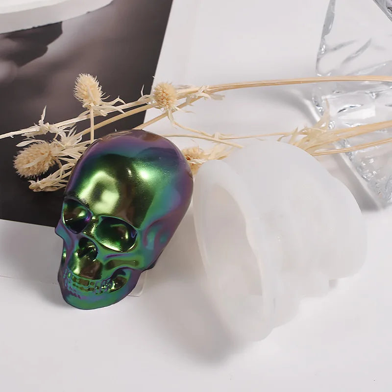 Skeleton Head Silicone Mold – DIY Skull Mold for Epoxy Resin, Candle Making, Keychains, Pendants & Halloween Crafts
