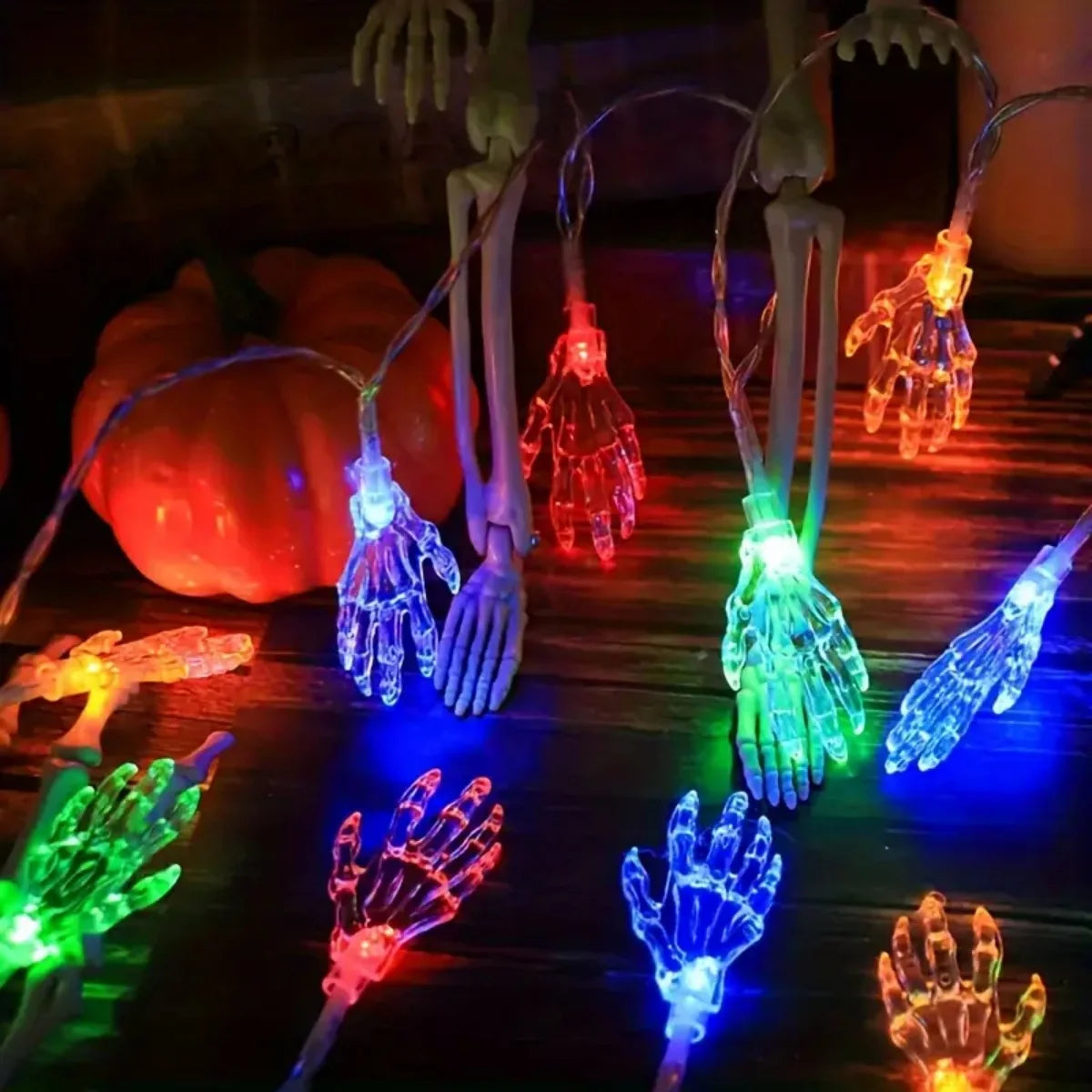 Halloween Giant Fuzzy Spider with Purple LED Lights – Large Light-Up Spider Decoration, Battery Powered, 8 Lighting Modes, Indoor & Outdoor