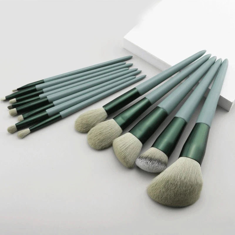 💄 13-Piece Makeup Brush Set – Soft Cosmetic Brushes with Storage Bag