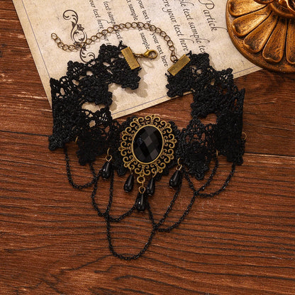 Gothic Lace Rose Choker Necklace – Neo-Gothic Women's Neck Accessory